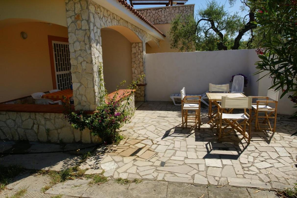 Villa Oleandro Ciccino Vieste Buitenkant foto